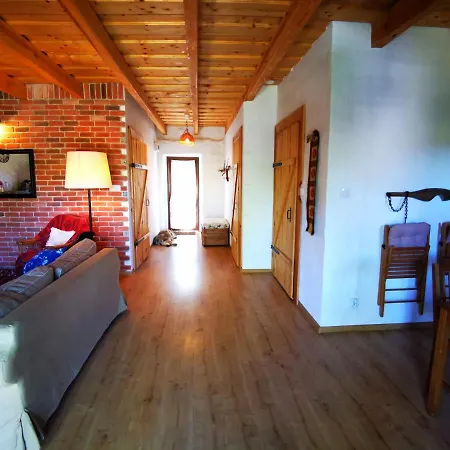 Holiday home Mazurska Sielanka - Klimatyczny Apartament, 2 Sypialnie I 2 Ogrodki *