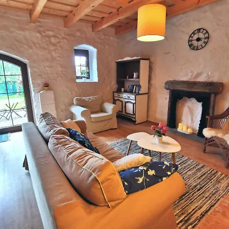 Dom wakacyjny 2 Sypialnie I 2 Ogródki W Zabytkowym Budynku Wydminy