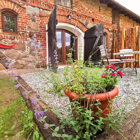 Dom wakacyjny 2 Sypialnie I 2 Ogródki W Zabytkowym Budynku Wydminy