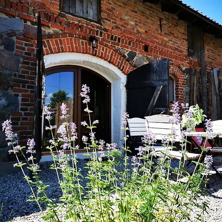 Zabytkowy Dom Z 2 Sypialniami I 2 Ogrodkami Сasa de vacaciones *