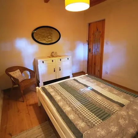 2 Sypialnie I 2 Ogródki W Zabytkowym Budynku Wydminy